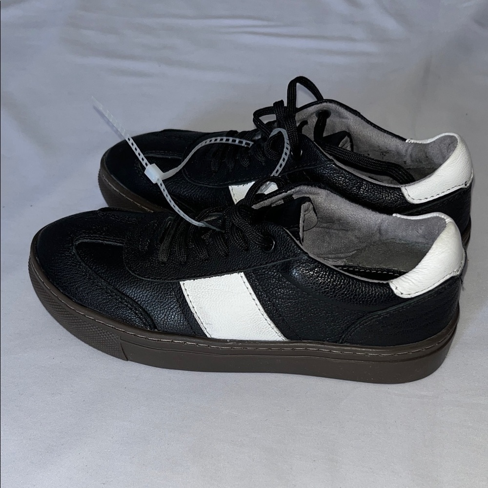 Flag Ltd Stylish Black and White Kids Sneakers - Picture 6 of 12